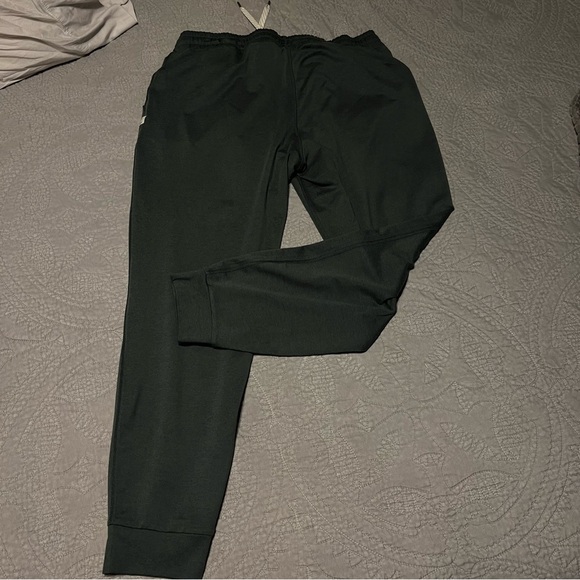 Vuori marsh green size large performance joggers - Picture 5 of 6
